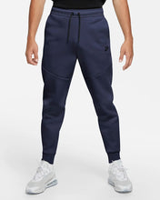 Cargar imagen en el visor de la galería, Nike Sportswear Tech Fleece Men's Joggers