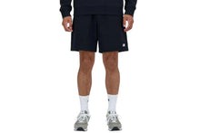 Cargar imagen en el visor de la galería, Short deportivo New Balance Sport Essentials
