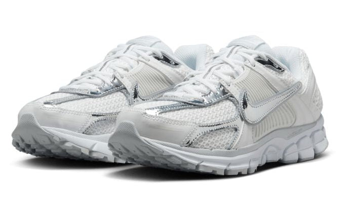 WMNS NIKE VOMERO 5  '' CHROME TOE ''