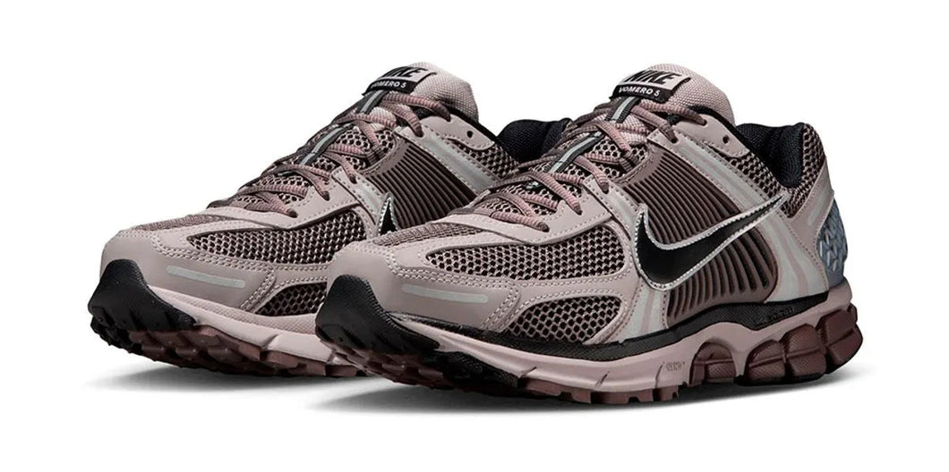 NIKE VOMERO 5