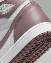 Cargar imagen en el visor de la galería, AIR JORDAN 1 HIGH OG “MAUVE”
