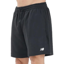 Cargar imagen en el visor de la galería, Short deportivo New Balance Sport Essentials
