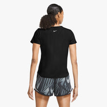 Cargar imagen en el visor de la galería, Nike - Swoosh Run T-Shirt
