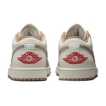 Cargar imagen en el visor de la galería, JORDAN 1 LOW  &#39;&#39; SAIL COLLEGE &#39;&#39;

