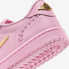 Cargar imagen en el visor de la galería, WMNS AIR JORDAN 1 LOW  “PERFECT PINK”
