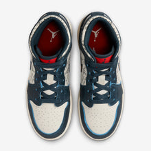 Cargar imagen en el visor de la galería, AIR JORDAN 1 MID GS “TAKE FLIGHT”
