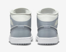 Cargar imagen en el visor de la galería, Jordan 1 Mid Stealth (Women's)
