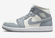 Cargar imagen en el visor de la galería, Jordan 1 Mid Stealth (Women's)
