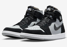 Cargar imagen en el visor de la galería, Air Jordan 1 Zoom CMFT “Light Smoke Grey”
