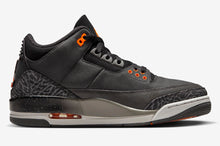 Cargar imagen en el visor de la galería, AIR JORDAN 3 “FEAR”
