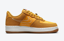 Cargar imagen en el visor de la galería, WMNS NIKE AIR FORCE 1 LOW “FIRST USE”
