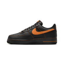 Cargar imagen en el visor de la galería, NIKE AIR FORCE 1 &#39;07 LV8
