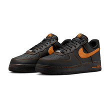 Cargar imagen en el visor de la galería, NIKE AIR FORCE 1 &#39;07 LV8
