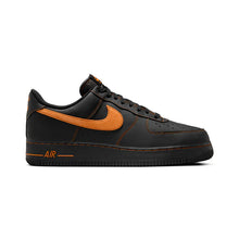 Cargar imagen en el visor de la galería, NIKE AIR FORCE 1 &#39;07 LV8
