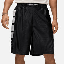 Cargar imagen en el visor de la galería, Air Jordan Brooklyn Cat Scratch Black Shorts
