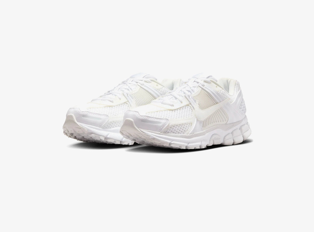 NIKE ZOOM VOMERO 5 WMNS