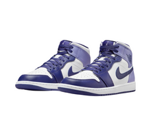 Cargar imagen en el visor de la galería, Air Jordan 1 Mid “Sky J Purple”
