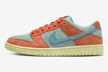 Cargar imagen en el visor de la galería, Nike SB Dunk Low “Noise Aqua”
