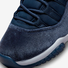 Cargar imagen en el visor de la galería, Air Jordan 11 WMNS “Midnight Navy”
