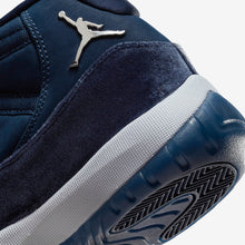 Cargar imagen en el visor de la galería, Air Jordan 11 WMNS “Midnight Navy”
