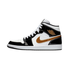 Cargar imagen en el visor de la galería, Air Jordan 1 Mid SE “Black/Gold”
