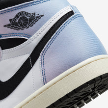 Cargar imagen en el visor de la galería, Jordan 1 Retro High OG
Skyline
