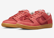 Cargar imagen en el visor de la galería, Nike SB Dunk Low
