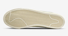 Cargar imagen en el visor de la galería, BLAZER MID '77 PREMIUM 'MEDIUM GREY'
