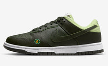 Cargar imagen en el visor de la galería, Nike Dunk Low Avocado
