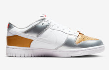 Cargar imagen en el visor de la galería, Nike Dunk Low Heirloom
