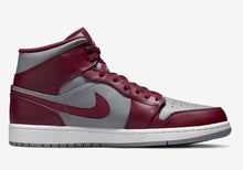 Cargar imagen en el visor de la galería, Jordan 1 Mid Cherrywood Red
