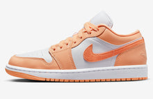 Cargar imagen en el visor de la galería, Jordan 1 Low Sunset Haze
