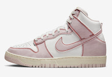 Cargar imagen en el visor de la galería, Nike Dunk High 1985 Barely Rose Denim
