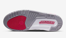 Cargar imagen en el visor de la galería, Jordan 3 Retro Cardinal
