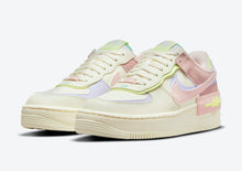 Cargar imagen en el visor de la galería, Nike Air Force 1 Low Shadow Arctic Punch
