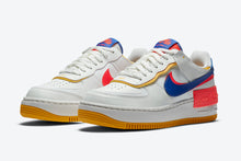 Cargar imagen en el visor de la galería, Nike Air Force 1 Low ShadowWhite Flash Crimson Astronomy Blue
