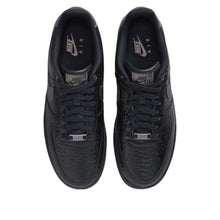 Cargar imagen en el visor de la galería, Nike Air Force 1 Low 'Triple Black Croc'
