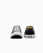 Cargar imagen en el visor de la galería, Chuck Taylor All Star
