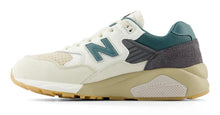 Cargar imagen en el visor de la galería, New Balance 580 &#39;Ivory Green&#39;
