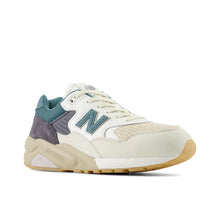 Cargar imagen en el visor de la galería, New Balance 580 &#39;Ivory Green&#39;
