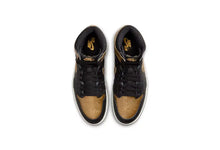 Cargar imagen en el visor de la galería, Air Jordan 1 Retro High OG “Metallic Gold”
