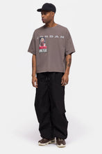 Cargar imagen en el visor de la galería, Camiseta con gráfico Boxy Jordan IN1HOUSE Above para hombre
