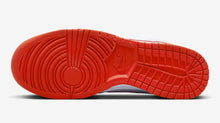 Cargar imagen en el visor de la galería, Nike Dunk High White Picante Red
