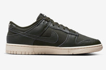 Cargar imagen en el visor de la galería, Nike Dunk Low Retro PRM Sequoia
