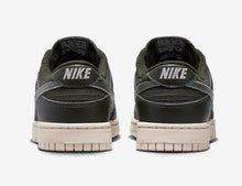 Cargar imagen en el visor de la galería, Nike Dunk Low Retro PRM Sequoia
