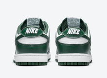 Cargar imagen en el visor de la galería, NIKE DUNK LOW “VARSITY GREEN”
