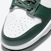 Cargar imagen en el visor de la galería, NIKE DUNK LOW “VARSITY GREEN”
