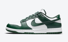 Cargar imagen en el visor de la galería, NIKE DUNK LOW “VARSITY GREEN”
