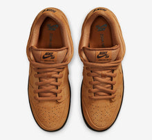 Cargar imagen en el visor de la galería, Nike SB Dunk Low “Wheat”
