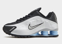 Cargar imagen en el visor de la galería, NIKE SHOX R4 &#39;&#39; PSYCHIC BLUE &#39;&#39;
